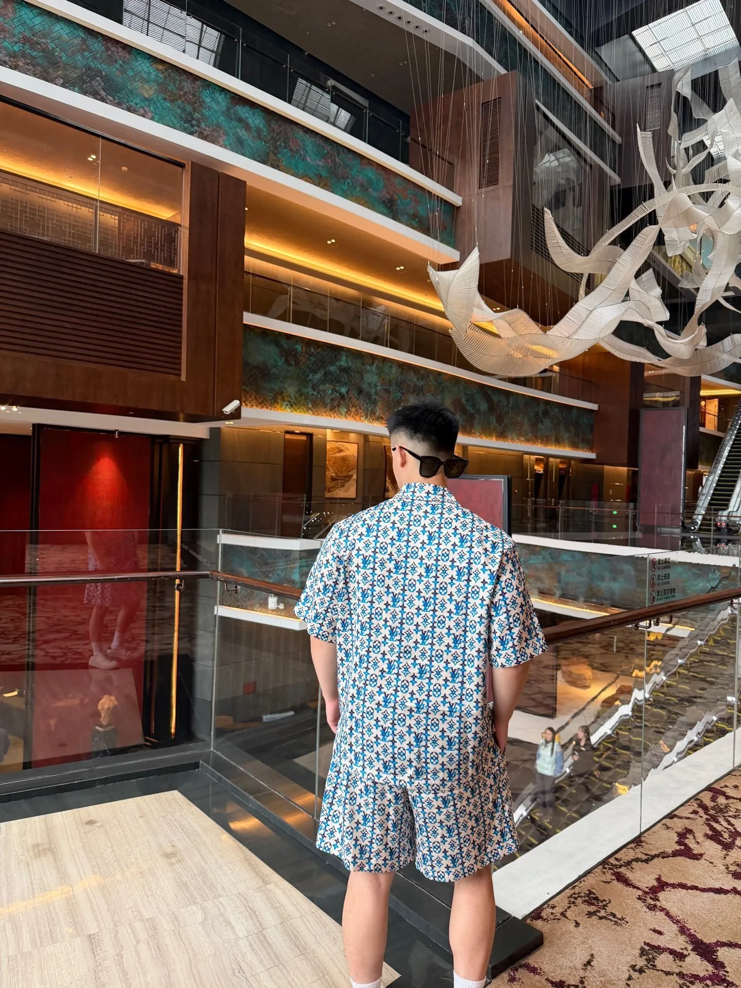 Louis Vuitton/Louis Vuitton full-length presbyopic print suit shorts